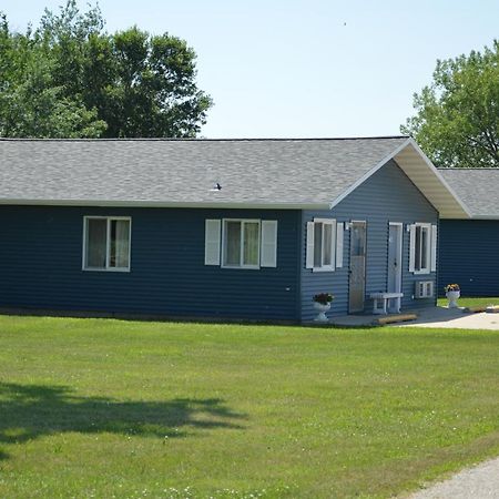 Americas Best Value Inn Suburban Emmetsburg Экстерьер фото