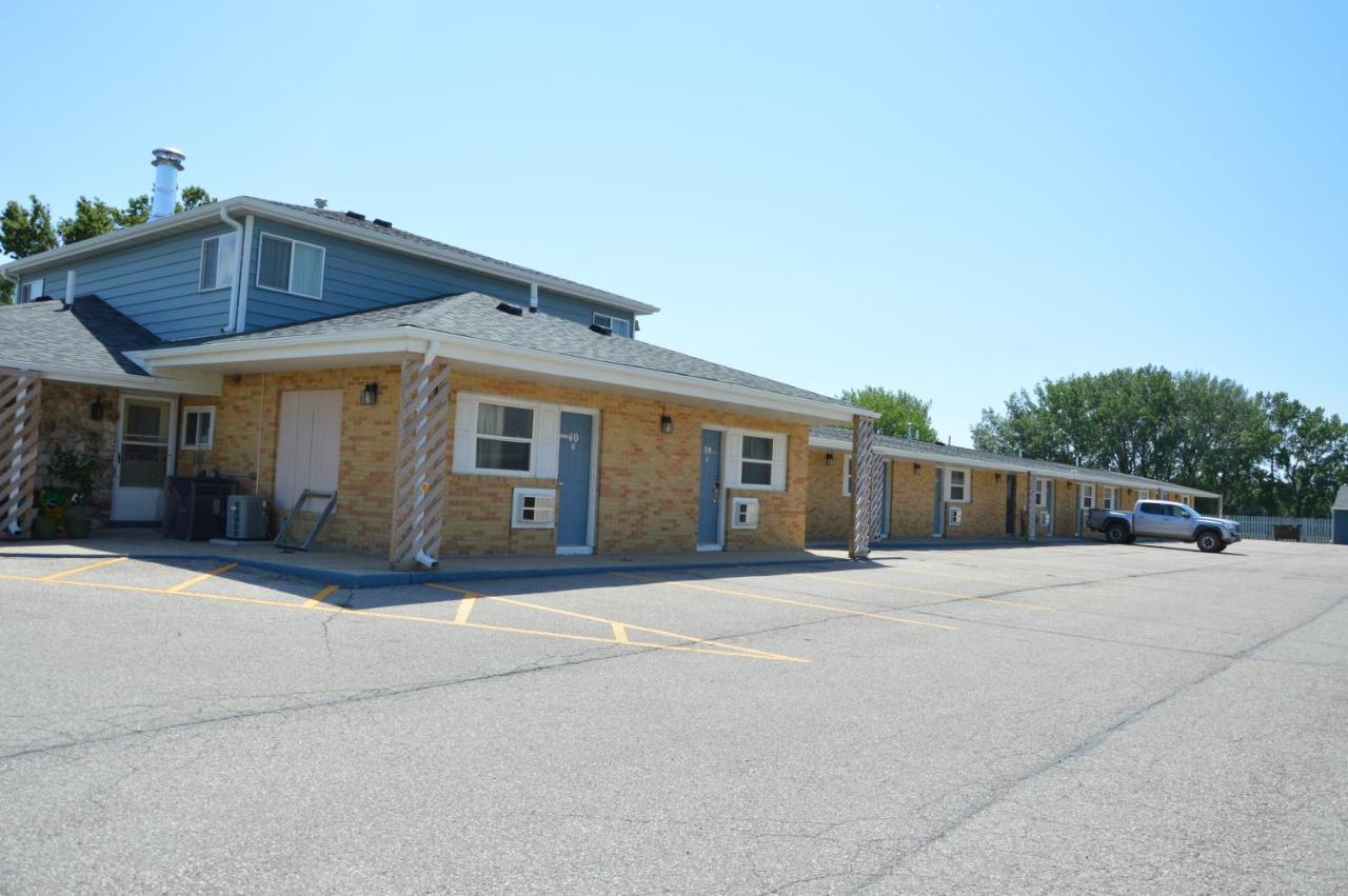 Americas Best Value Inn Suburban Emmetsburg Экстерьер фото